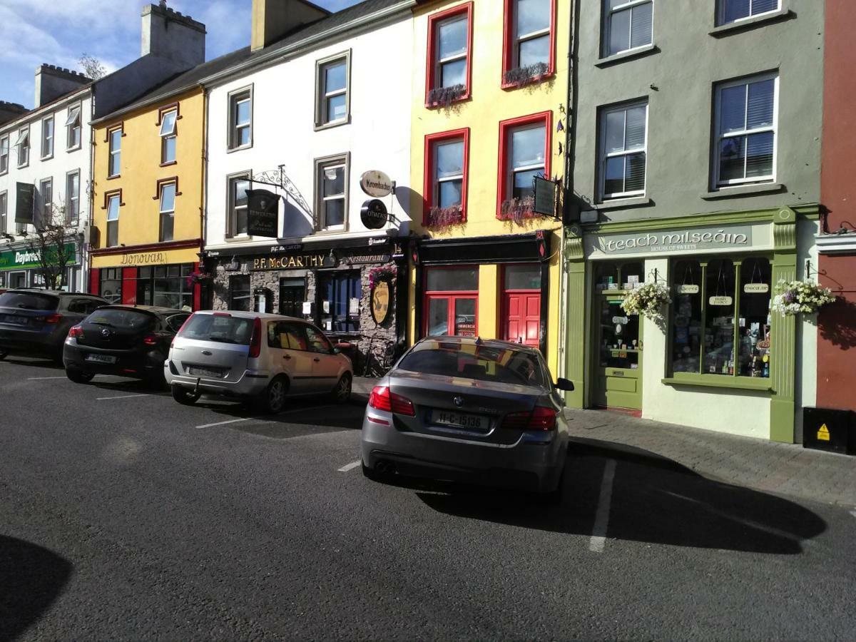 12A Main Street Kenmare Room 4 מראה חיצוני תמונה